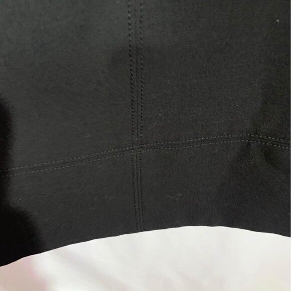 🔆white House Black Market dress. Black. Size 8. Fully lined. Front cutout. - Picture 5 of 10